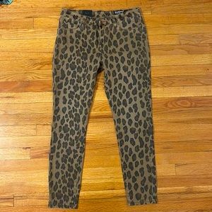 Blank NYC Leopard Print Jeans Size 29